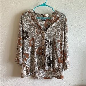 Manuhealii button up top